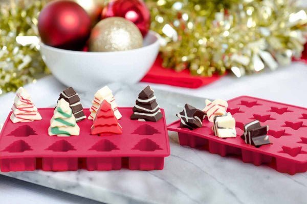 Seenda 2 Pack Christmas Silicone Molds, Christmas Chocolate Candy Trays  Baking Jelly Molds for Party Cake Decoration with Various Christmas Themed  Shapes 