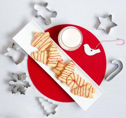 https://www.starpackproducts.com/cdn/shop/collections/Christmas_Cookie_Cutters_2_large_85916cc1-83d1-40d7-8567-87de15b4f3b7_1024x1024.jpg?v=1541743961
