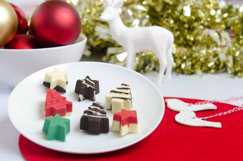https://www.starpackproducts.com/cdn/shop/products/Christmas_Candy_Molds_9_large.jpeg?v=1571439027